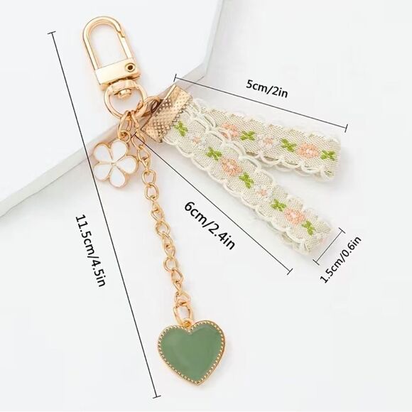 NEW … Gorgeous Flower Love / Lace Keychain - Picture 2 of 4